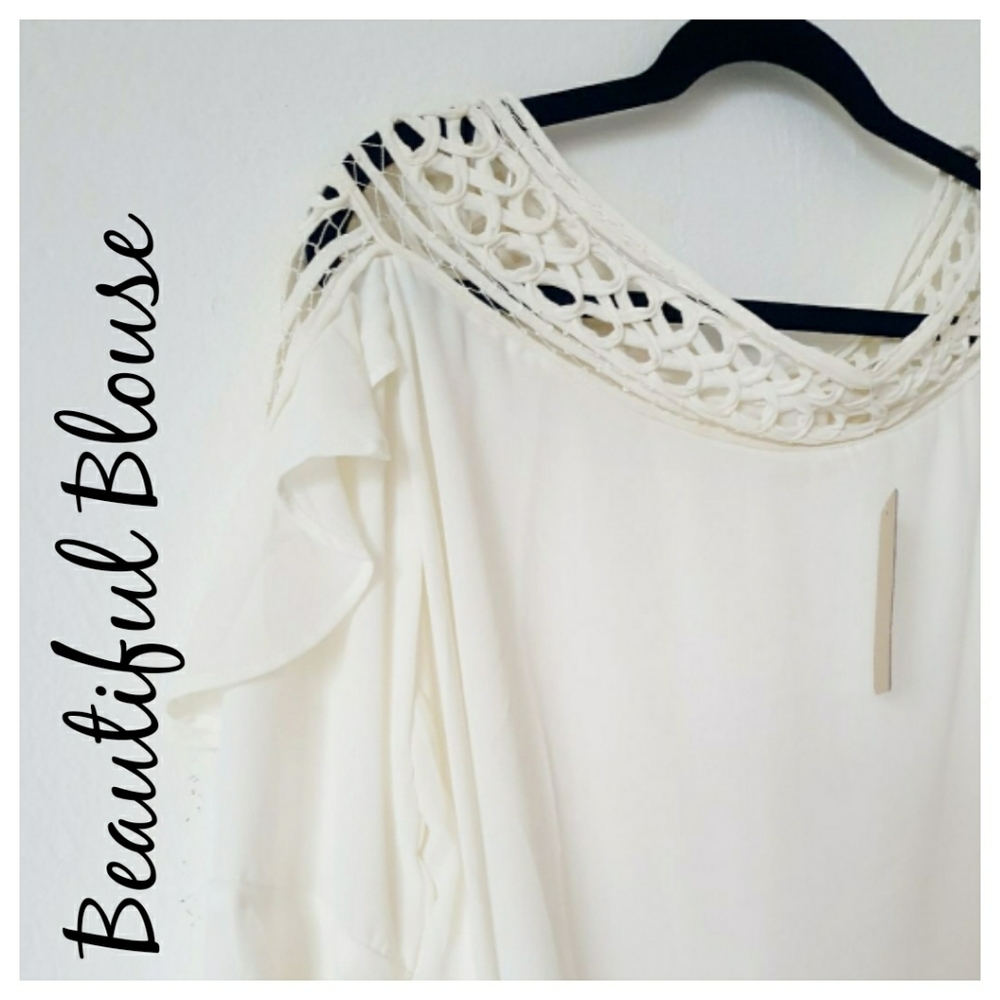 💥"Leonor" Crochet Off Shoulder Blouse - Picture 7 of 11